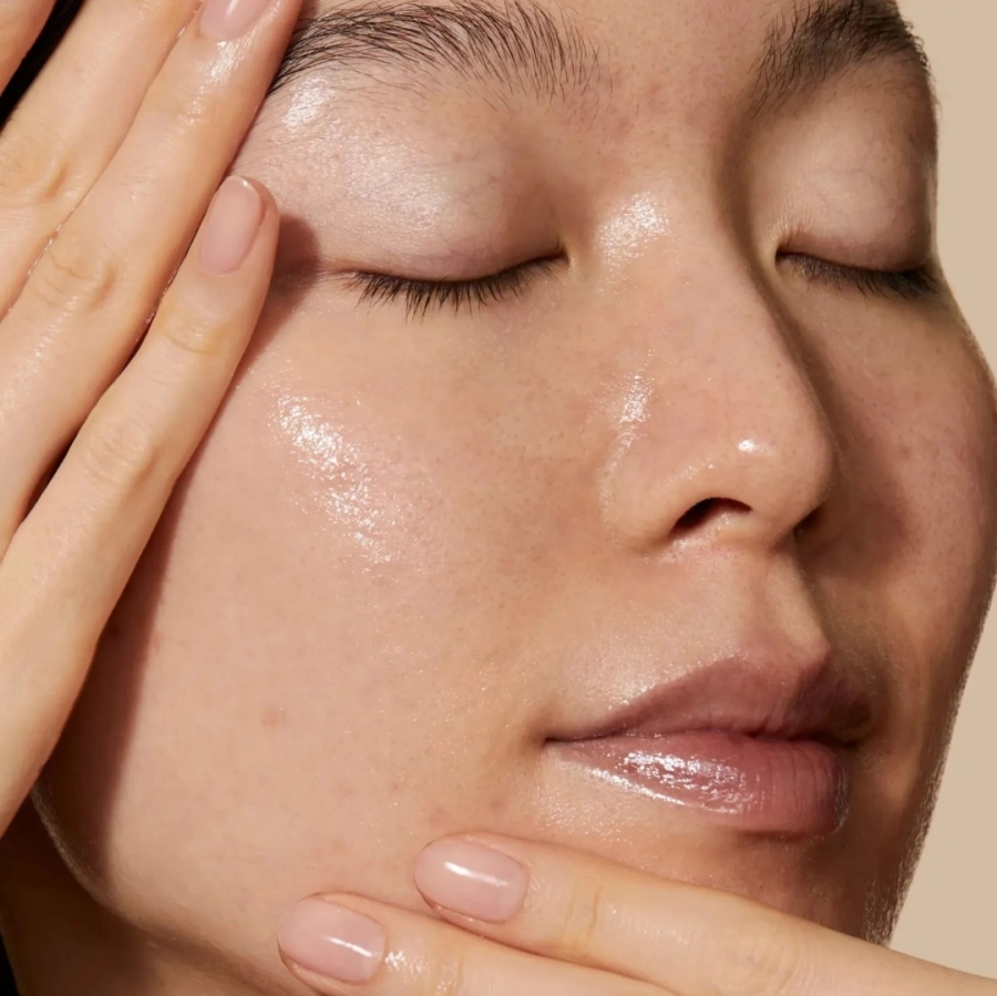 Omorovicza Queen Essence Nawilżająca esencja antyoksydacyjna 100 ml