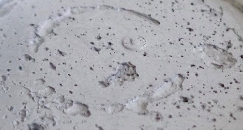 La Sultane de Saba Oczyszczająca maska z błotem mineralnym 100 ml
