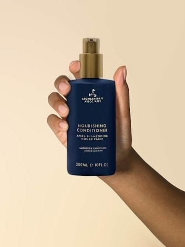 Aromatherapy Associates Balance Nourishing Conditioner Regenerująca odżywka do włosów 300 ml