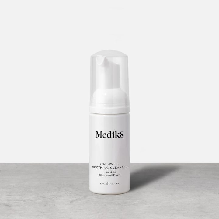 Medik8 Try Me Size Calmwise Soothing Cleanser Łagodna pianka oczyszczająca, redukująca zaczerwienienia skóry 40 ml