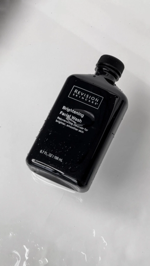 Revision Brightening Facial Wash Odmładzająco - rozjaśniający żel do mycia twarzy 198 ml