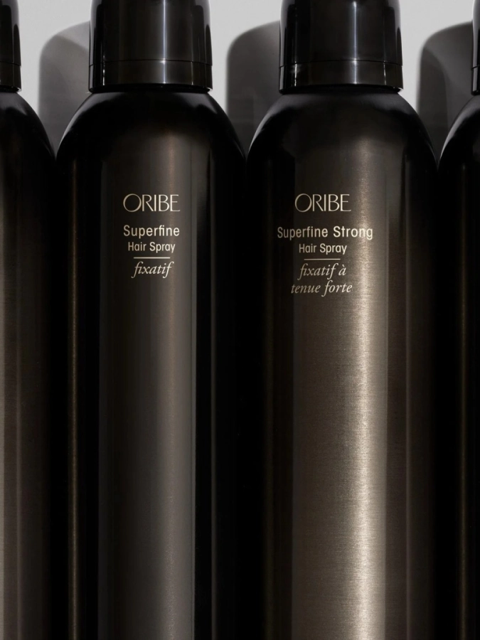 Oribe Signature Superfine Strong Hair Spray Silnie utrwalający lakier do włosów 300 ml