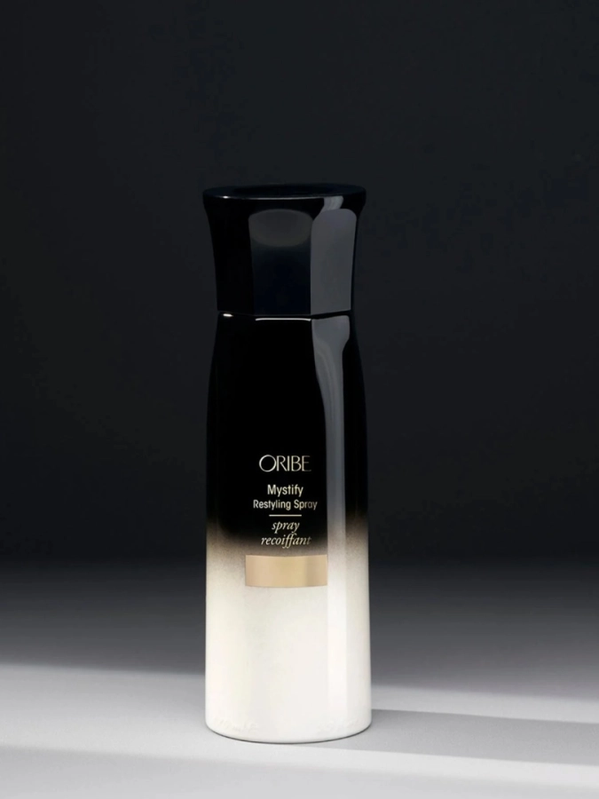 Oribe Gold Lust Mystify Restyling Spray Spray odświeżający i reaktywujący działanie „wczorajszych" kosmetyków 175 ml