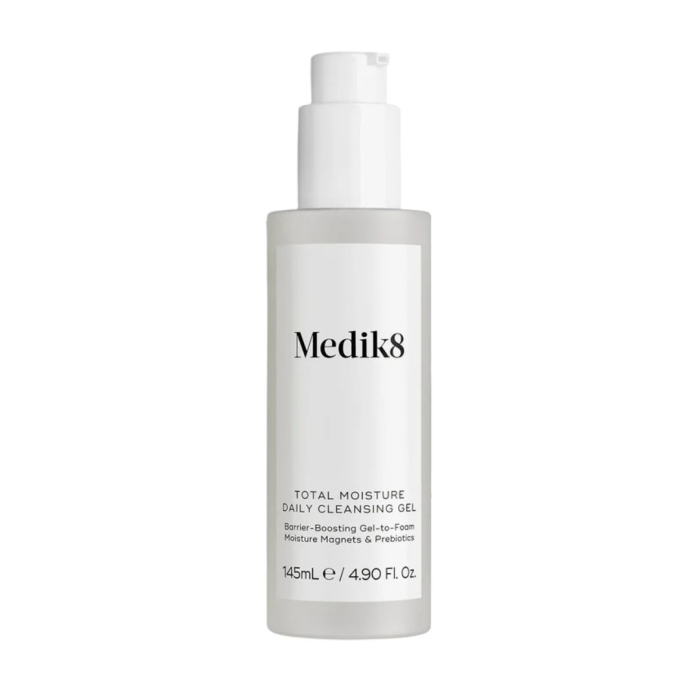 MEDIK8-Total-Moisture-Daily-Cleansing-Gel-nawilzajacy-zel-oczyszczajacy-do-codziennego-stosowania.jpg