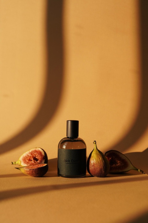 NOIR ÉTOILE Perfumy unisex 2 ml