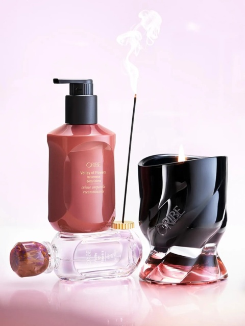 Oribe Valley of Flowers Scented Candle Zapachowa świeca 226,8 g