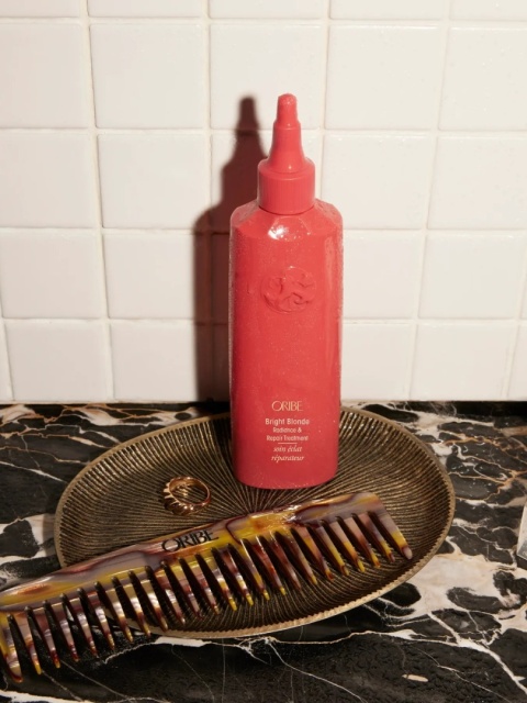 Oribe Bright Blonde Radiance & Repair Treatment Kuracja do odżywienia i rozświetlenia włosów farbowanych na blond 175 ml