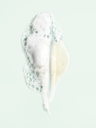 Oribe Moisture & Control Shampoo Moisture & Control Nawilżający szampon do włosów kręconych i puszących się 250 ml