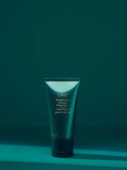 Oribe Moisture & Control Straight Away Smoothing Blowout Cream Wygładzający krem do układania gładkich stylizacji 50 ml