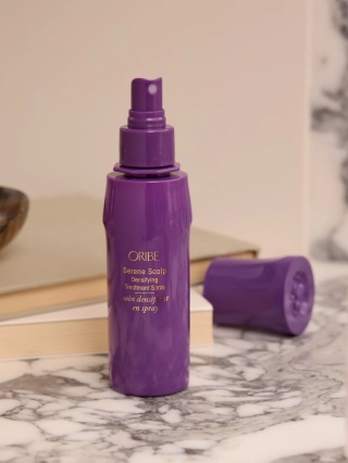 Oribe Serene Scalp Densifying Thickening Treatment Spray Spray zagęszczający i wzmacniający włosy, stymulujący ich wzrost 125 ml
