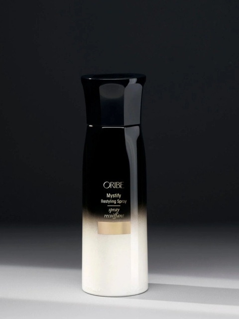 Oribe Gold Lust Mystify Restyling Spray Spray odświeżający i reaktywujący działanie „wczorajszych” kosmetyków 175 ml