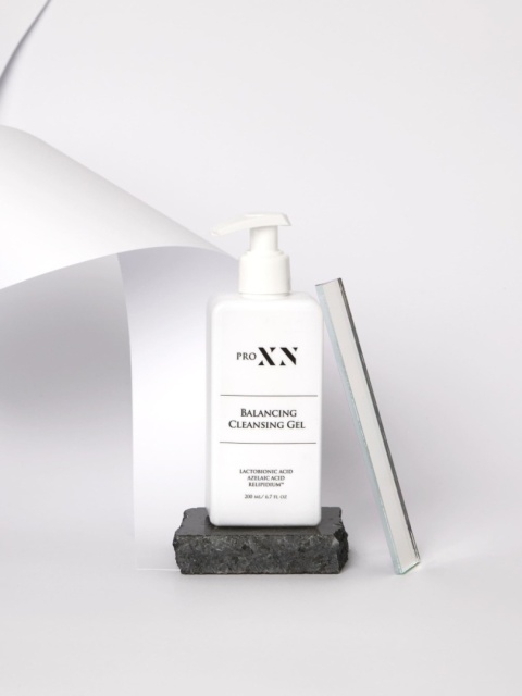 proXN Balancing Cleansing Gel Delikatny żel myjący z kwasem azelainowym, laktobionowym i relipidium 200 ml