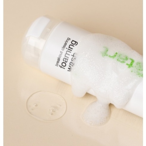 Dermalogica Breakout Clearing Foaming Wash Oczyszczający i odświeżający żel do mycia twarzy dla cer młodych 177 ml