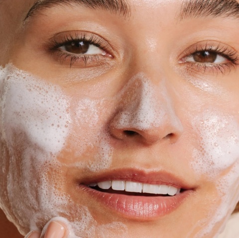 Dermalogica Breakout Clearing Kit ZESTAW Żel do mycia twarzy 75 ml + Serum likwidujące bakterie 10 ml + Żel nawilżający 25 ml